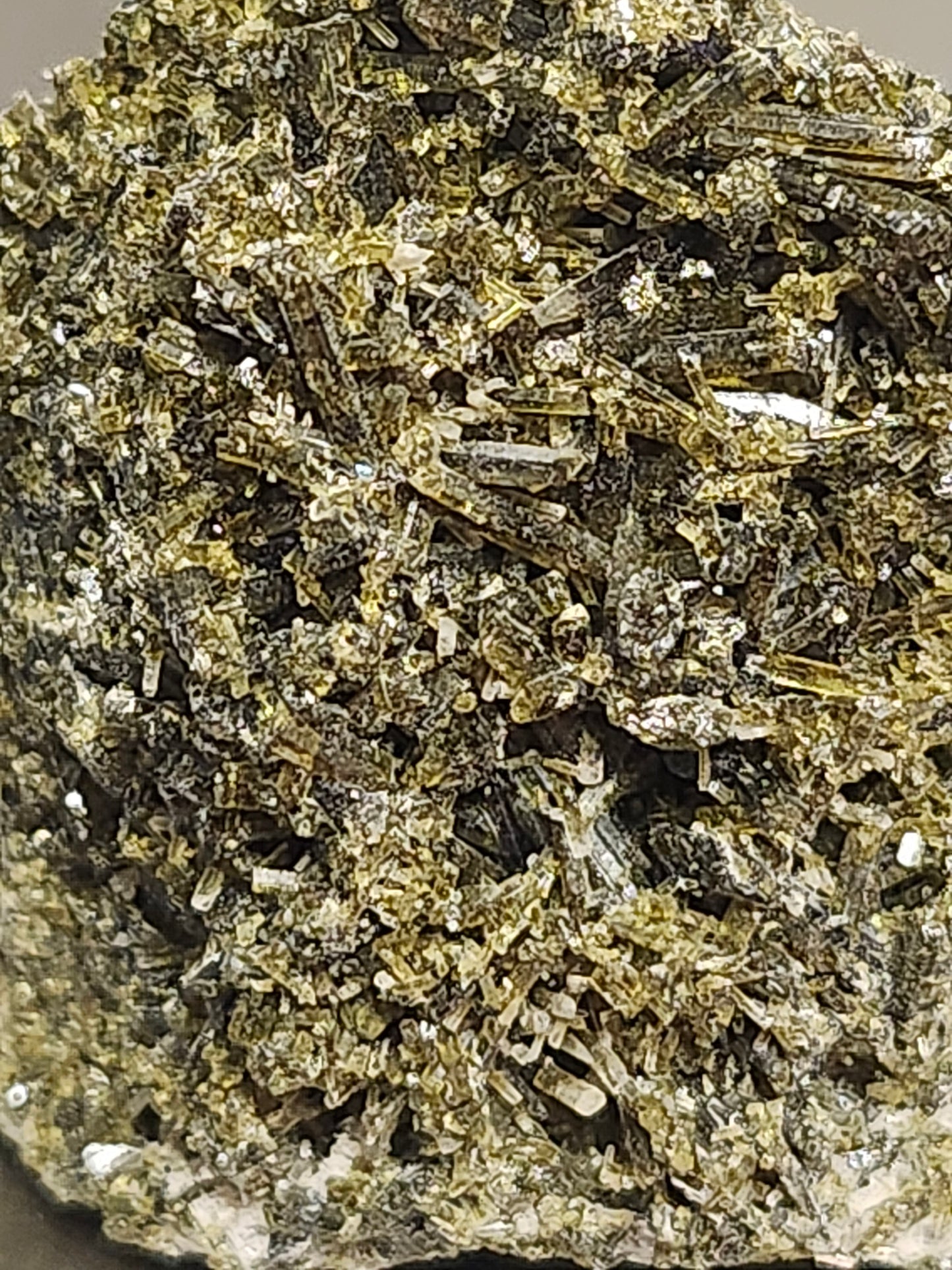 Epidote Green Cluster 1.5oz